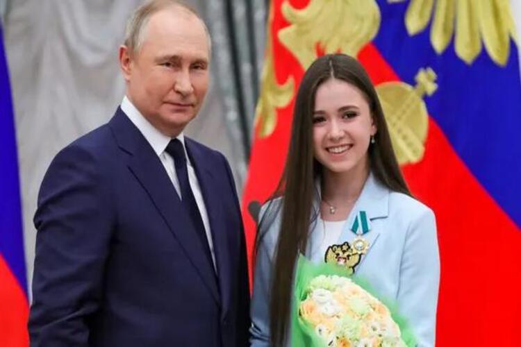 วลาดิมีร์ ปูติน ปกป้อง Kamila Valieva และออกคำสั่งแบนนักกีฬารัสเซีย
